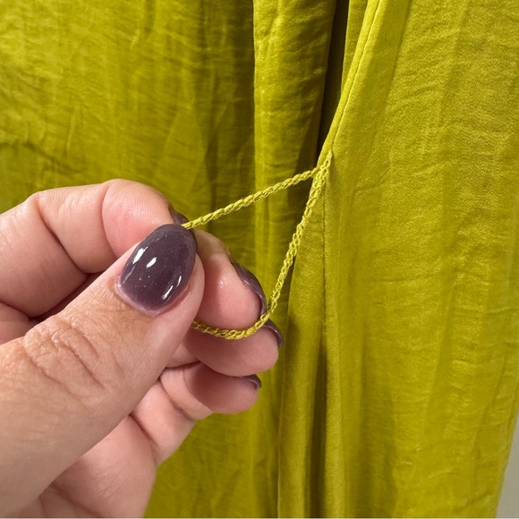Lulus Goddess Aura NWT size XS Chartreuse Satin One-Shoulder Maxi Dress No Belt - Picture 6 of 13